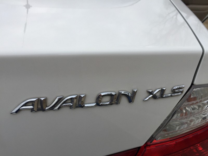 Toyota Avalon 2003 price $5,499
