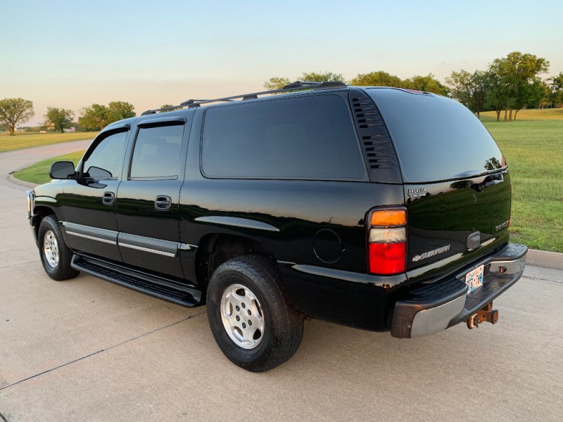 Chevrolet Suburban 2004 price $5,499