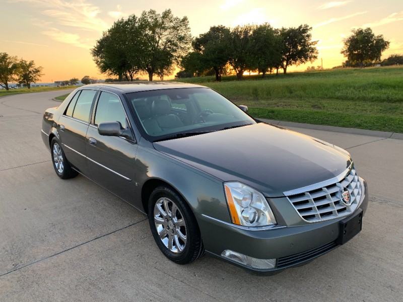 Cadillac DTS 2008 price $4,499