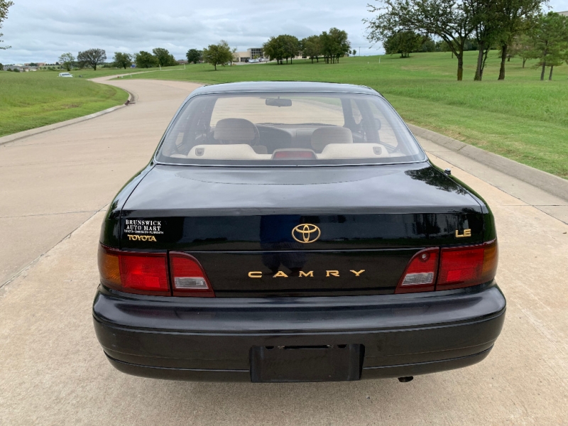 Toyota Camry 1995 price $4,999