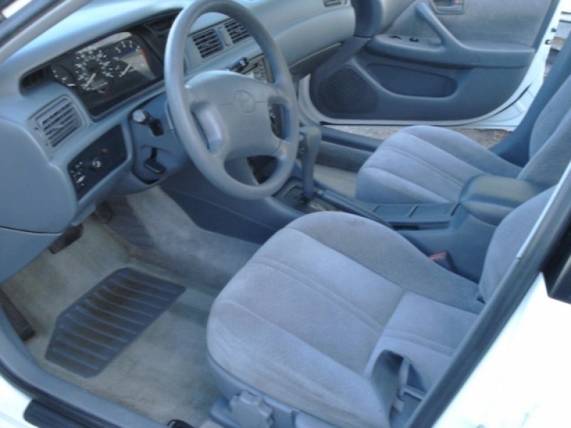 Toyota Camry 1997 price $2,999