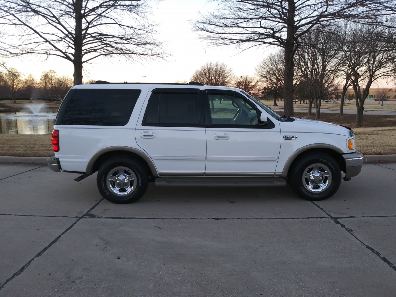 Ford Expedition 2000 price $2,999