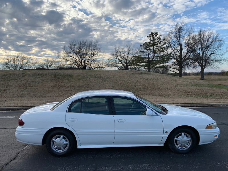 Buick LeSabre 2000 price $2,999
