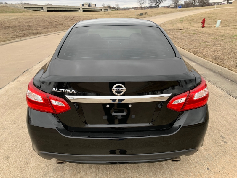 Nissan Altima 2017 price $12,999