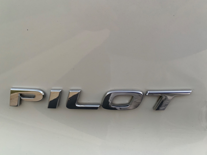 Honda Pilot 2019 price $39,999
