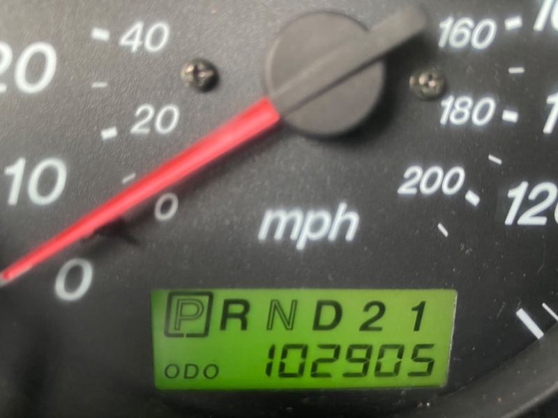 Mazda MPV 2001 price $5,999