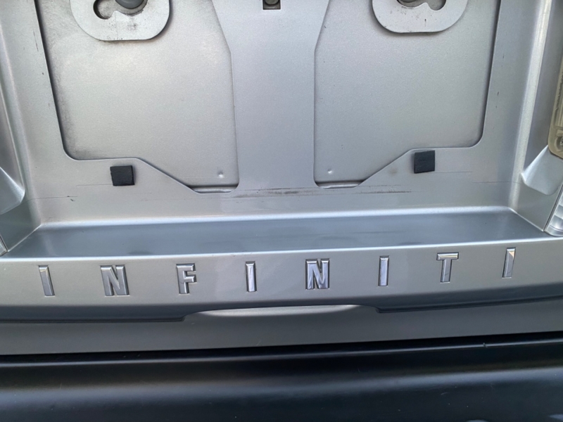 Infiniti QX4 2001 price $3,999