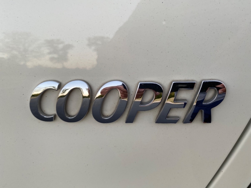 Mini Cooper Hardtop 2009 price $7,999