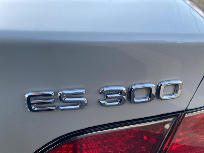 Lexus ES 300 2002 price $6,999