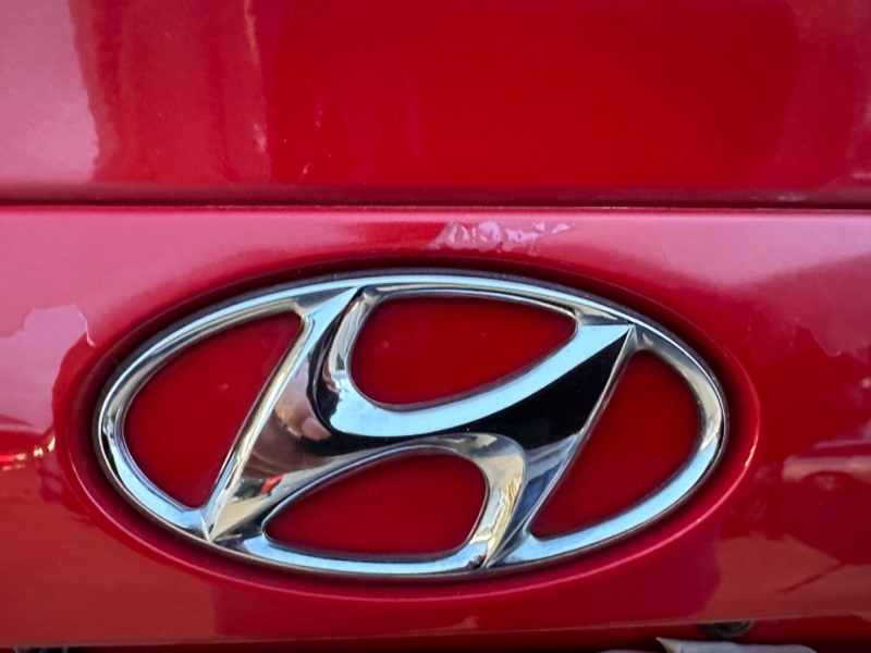 Hyundai Elantra 2005 price $4,999