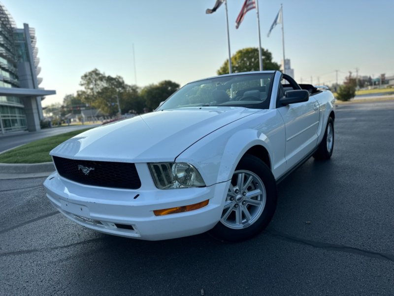 Ford Mustang 2005 price $5,999