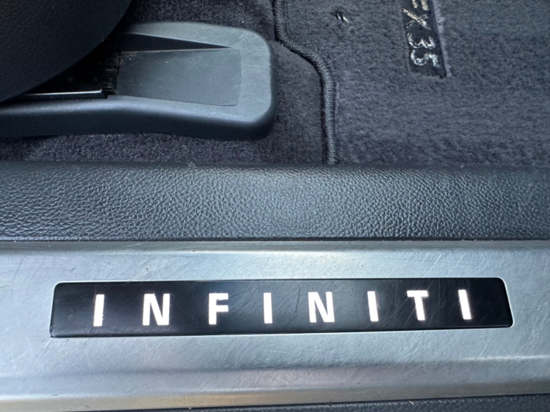 Infiniti FX35 2011 price $10,999