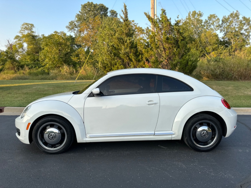 Volkswagen Beetle 2012 price $10,999