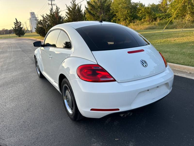 Volkswagen Beetle 2012 price $10,999
