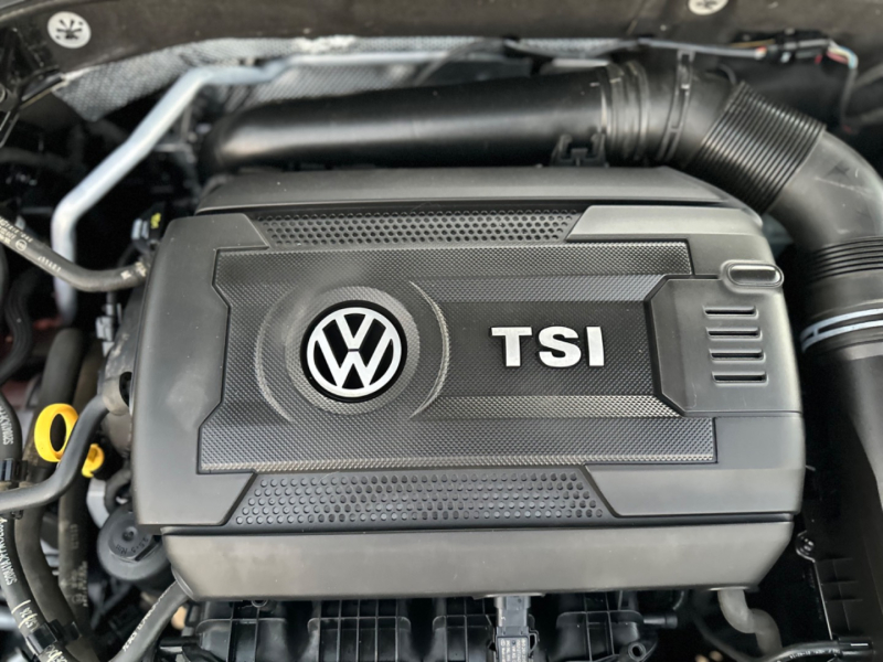 Volkswagen Passat 2015 price $8,999