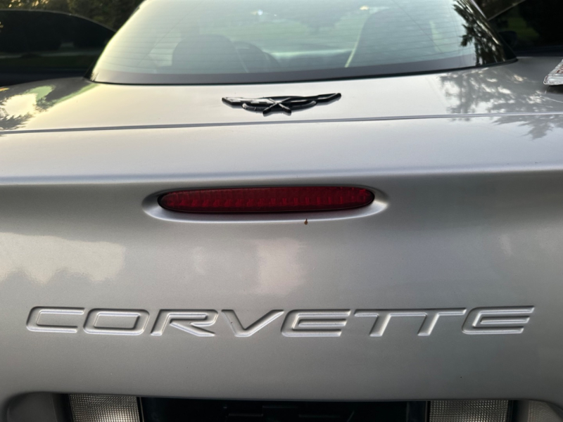 Chevrolet Corvette 2004 price $13,999
