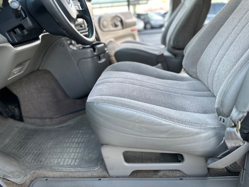 Chevrolet Astro Passenger 2000 price $7,999