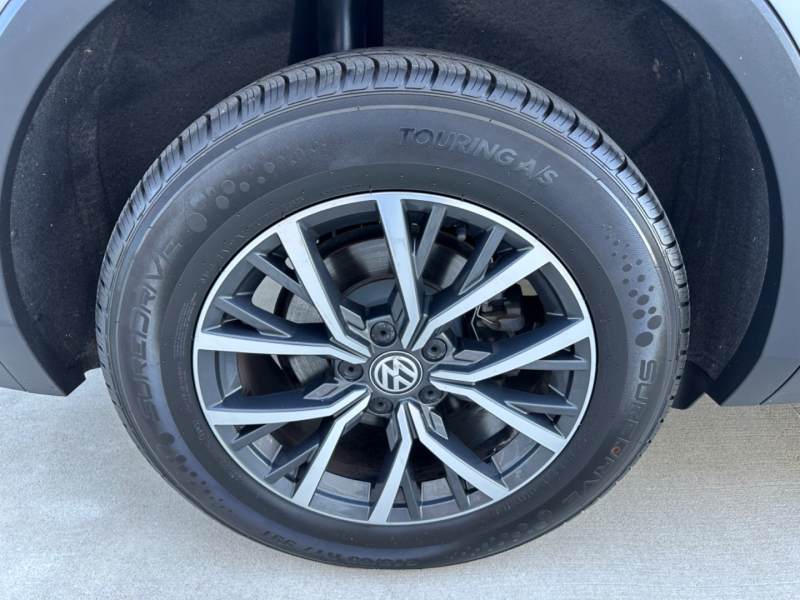 Volkswagen Tiguan 2019 price $15,999