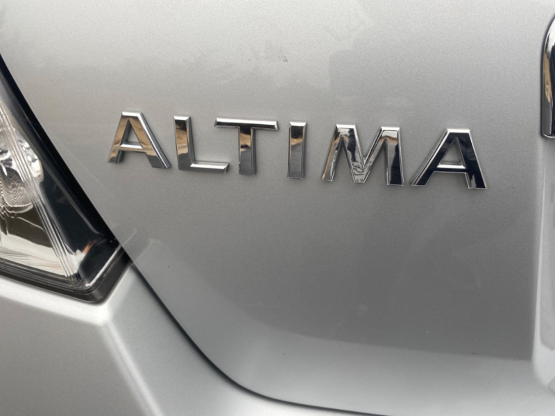 Nissan Altima 2012 price $9,999