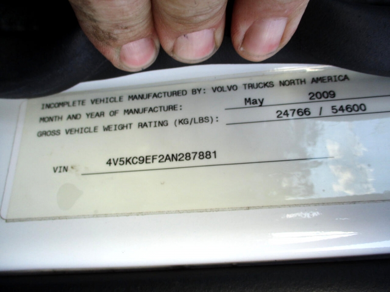 Volvo VHD 2010 price $41,990