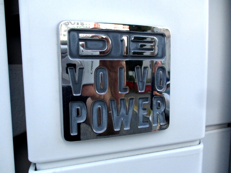 Volvo VHD 2010 price $41,990