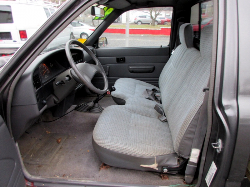 Toyota 4WD Pickups 1990 price $5,900