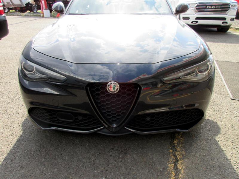 Alfa Romeo Giulia 2019 price $24,990
