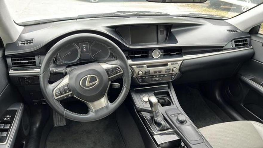 Lexus ES 2016 price $18,000