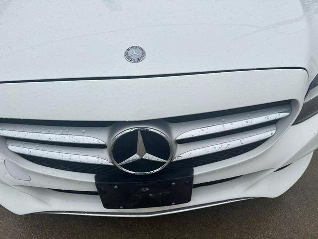 Mercedes-Benz C-Class 2016 price $16,000
