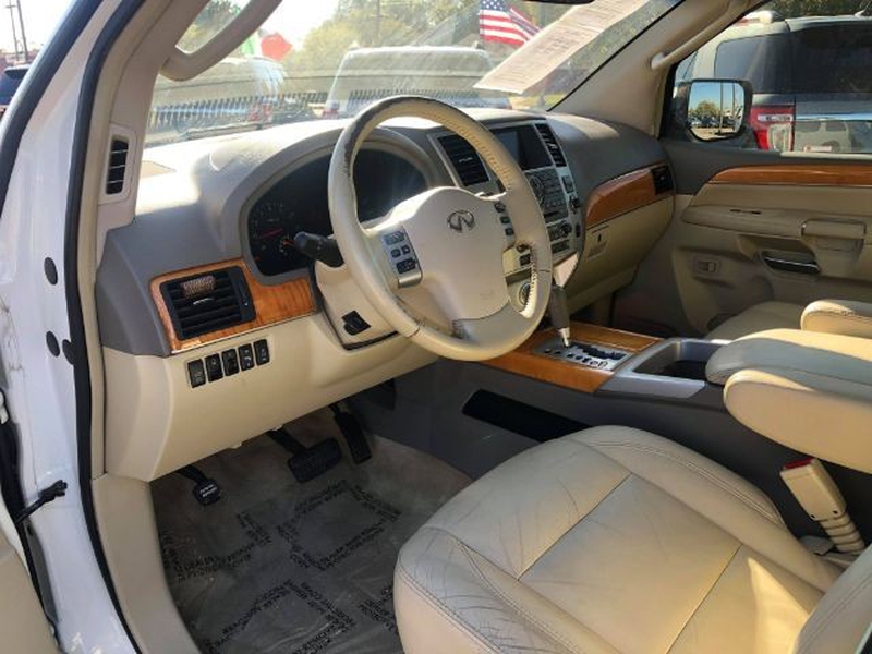 Infiniti QX56 2010 price Call for Pricing.