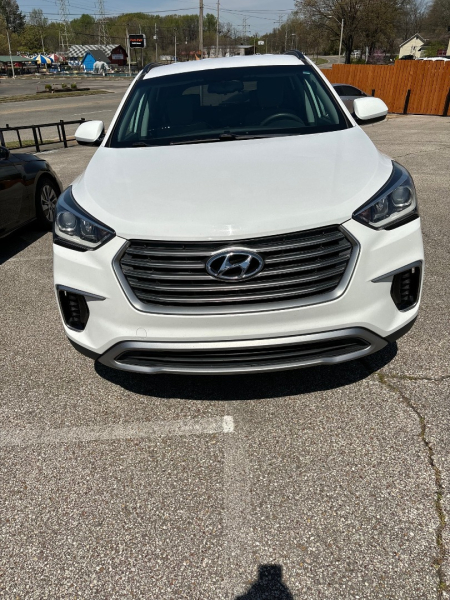 Hyundai Santa Fe 2017 price $7,880