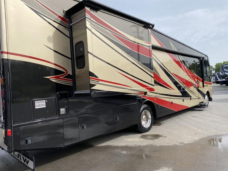 THOR MOTOR COACH OUTLAW 38RE 2015 price $84,950