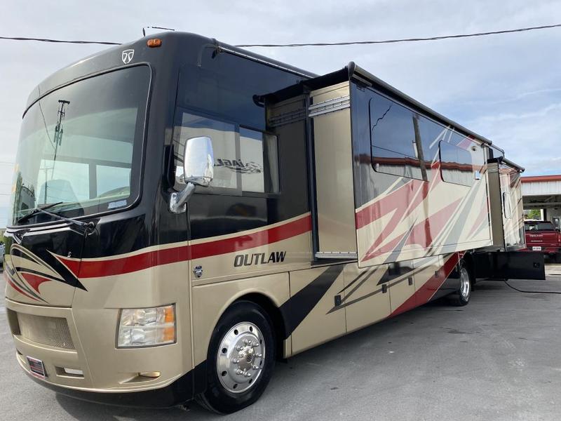 THOR MOTOR COACH OUTLAW 38RE 2015 price $84,950