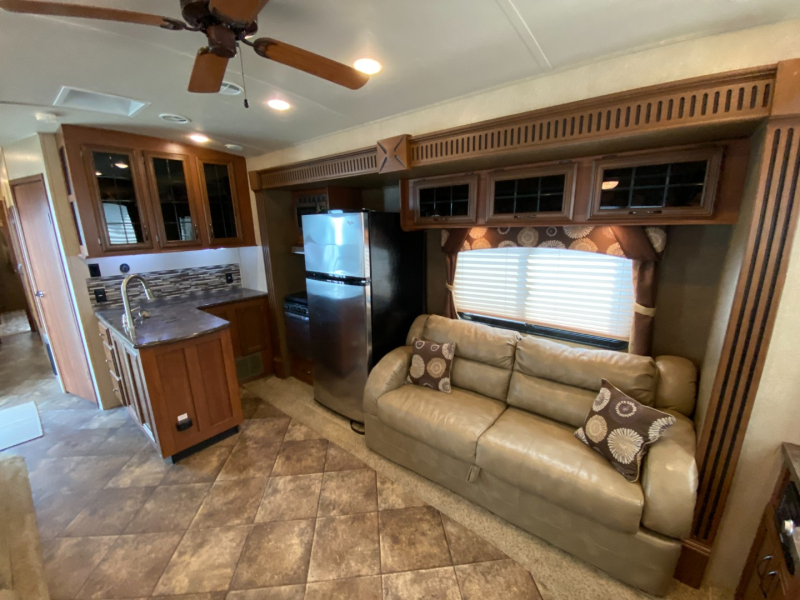 SIERRA BY FR DESTINATION 385 2015 price $25,950