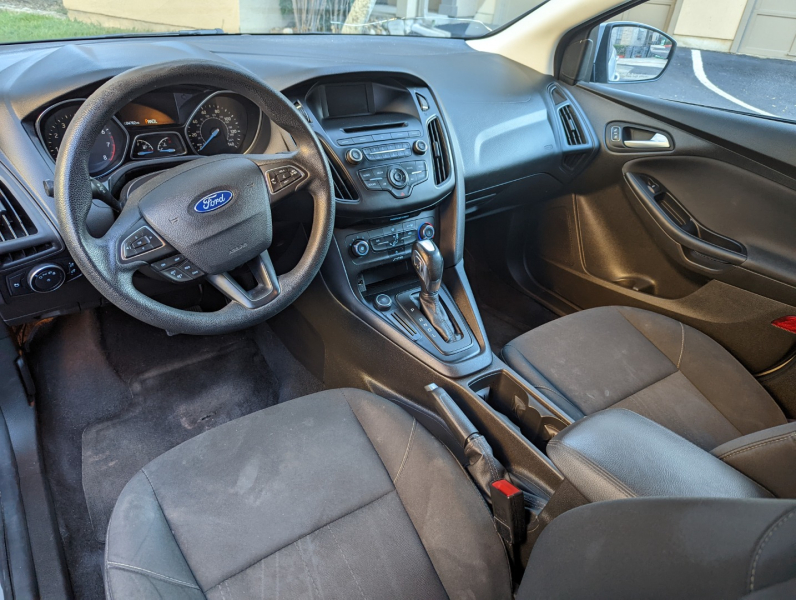 Ford Focus 2016 price $10,490