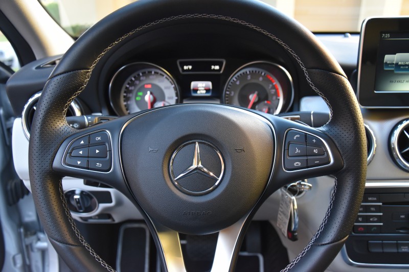 Mercedes-Benz GLA 2016 price $27,500