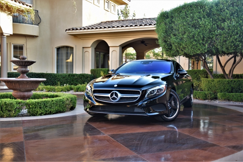 Mercedes-Benz S550 2015 price $62,800