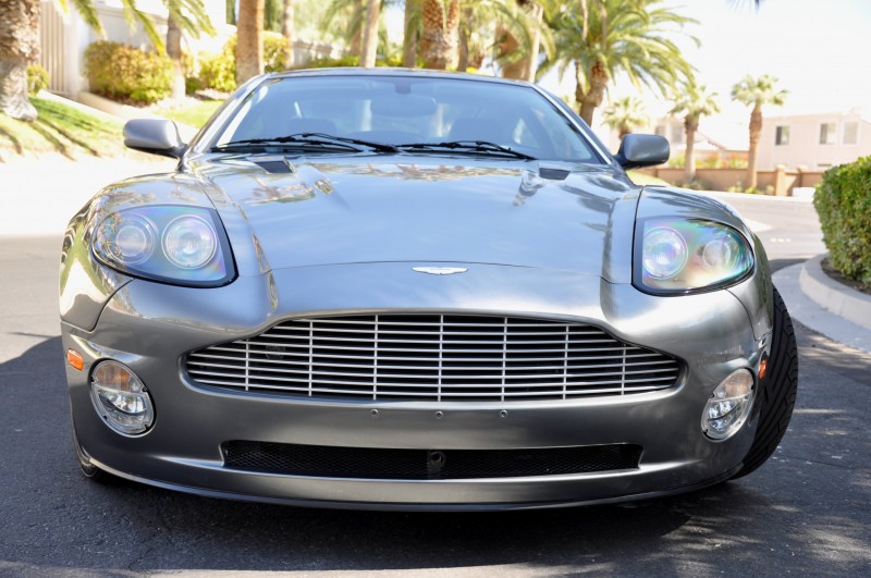 Aston Martin Vanquish 2003 price $73,500