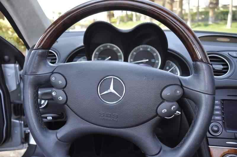 Mercedes-Benz SL-Class 2007 price $59,800