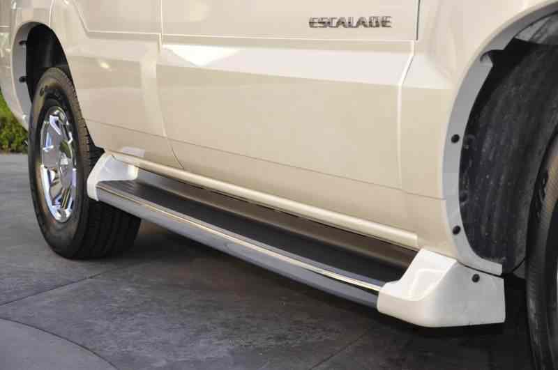 Cadillac Escalade 2004 price $14,800
