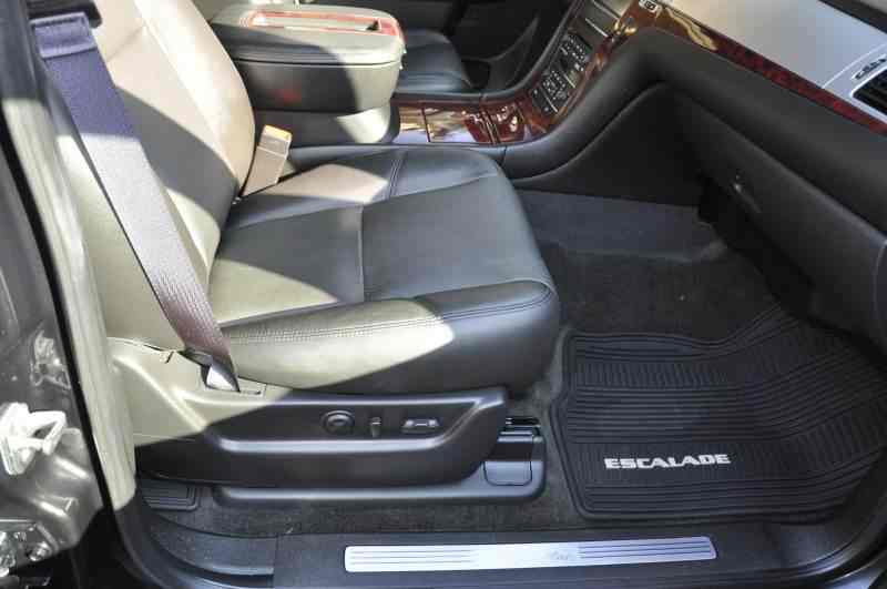 Cadillac Escalade 2013 price $46,800