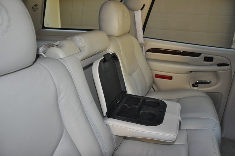Cadillac Escalade 2005 price $13,900