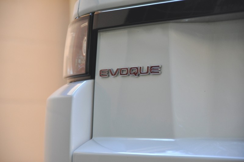 Land Rover Evoque Dynamic premium 2015 price $44,800