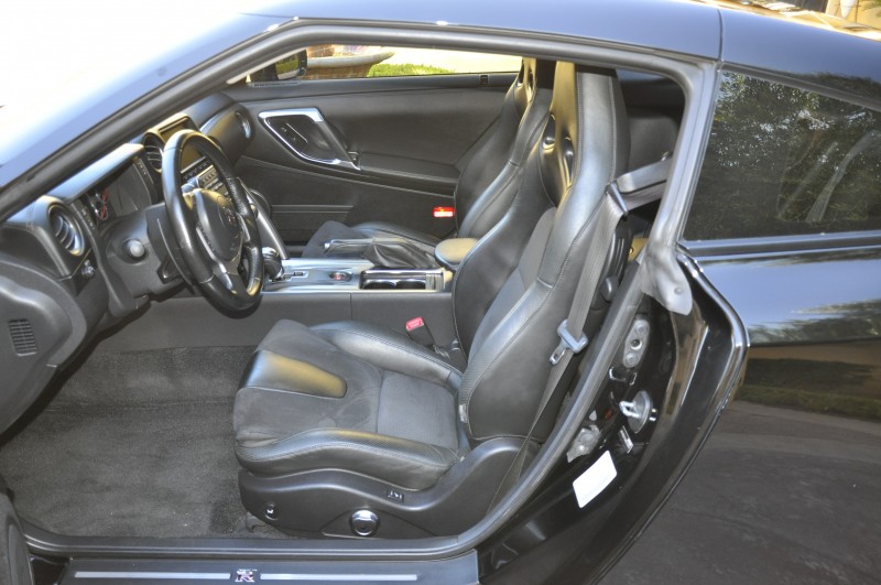 Nissan GT-R 2010 price $59,900
