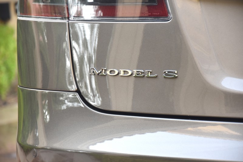 Tesla Model S 2016 price $83,800