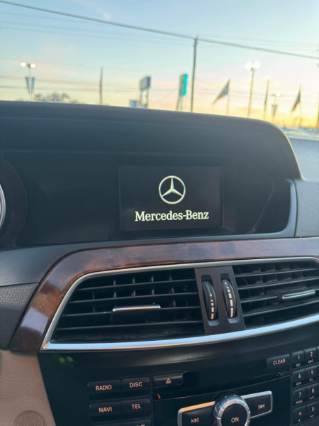 Mercedes-Benz C-Class 2014 price $9,300