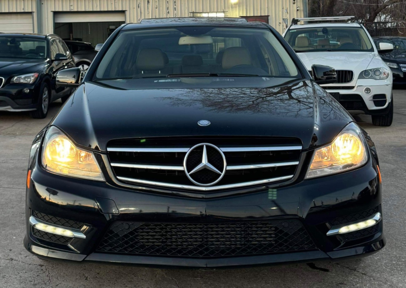Mercedes-Benz C-Class 2014 price $9,300