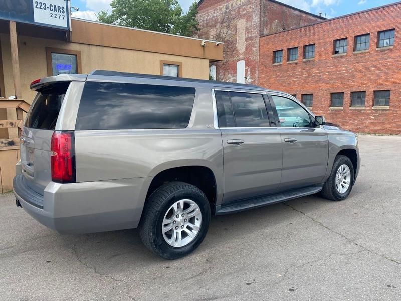 CHEVROLET SUBURBAN 2018 price $19,995