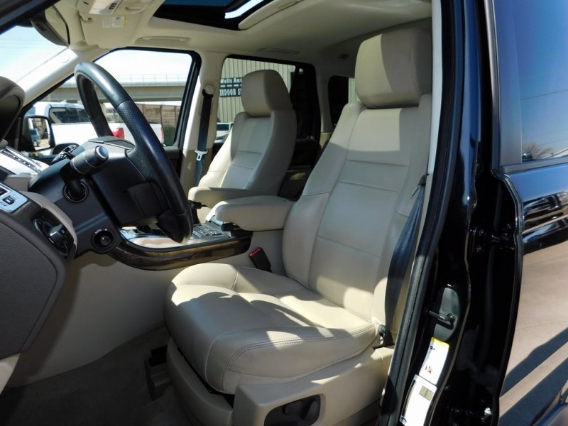 Land Rover Range Rover Sport 2013 price $28,499