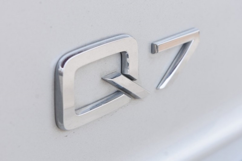 Audi Q7 2015 price $26,988